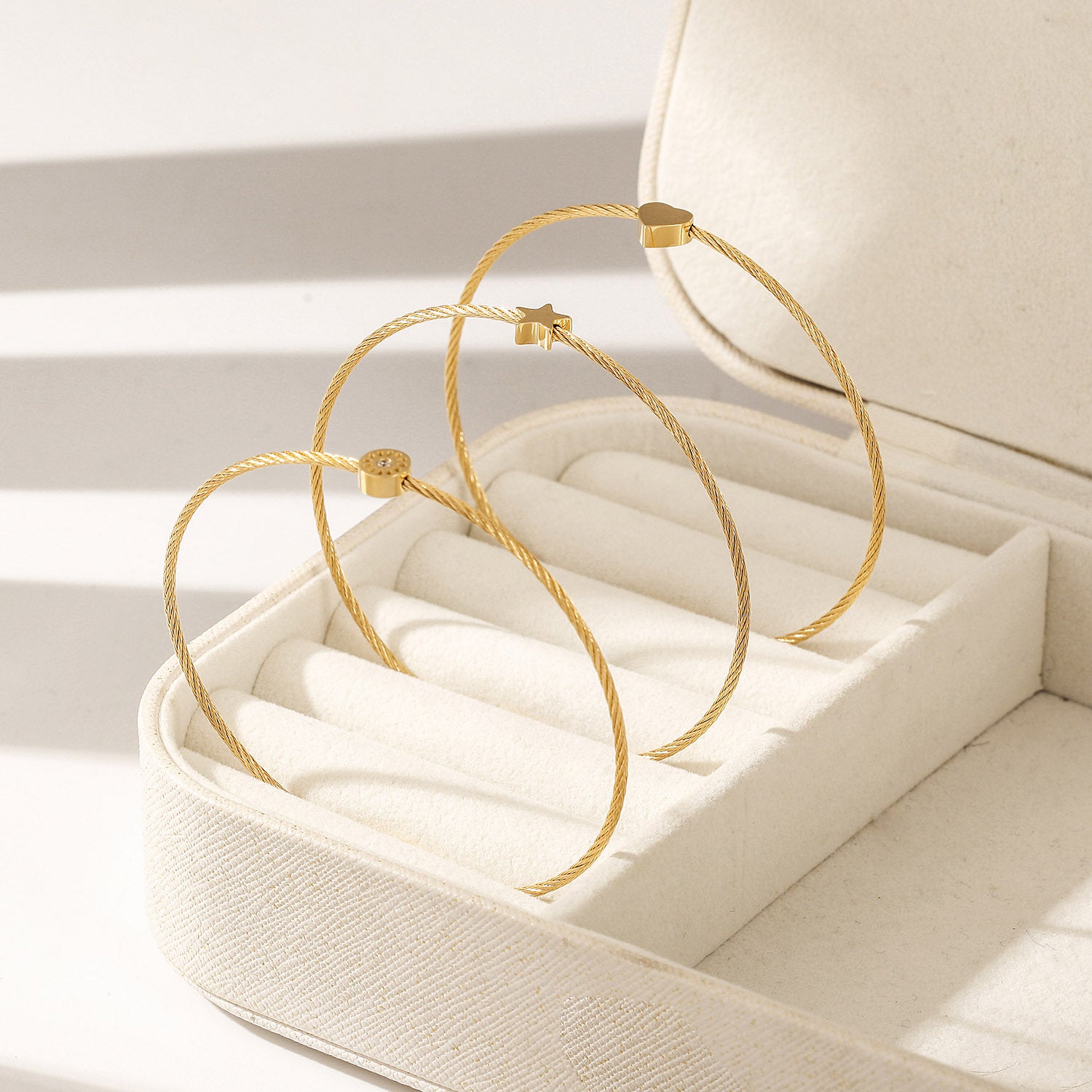 Roma Magnet Bracelet